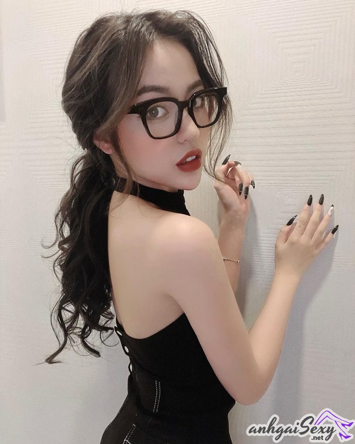 hot girl trần thanh tâm